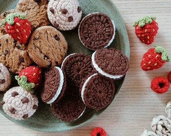 Biscuits au chocolat au crochet 3pcs, pour jouer à la cuisine des enfants, jouer à l'ensemble de nourriture. Accessoires de cuisine pour enfants, jouet montessori waldorf, jouet sensoriel pour tout-petits