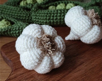 Crochet garlic, crochet food for kids, decoration for kitchen, play food vegetables. Kitchen accessories, Montessori toys. Play kitchen.