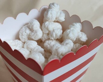 Gehäkeltes Popcorn (30 Stück), gehäkeltes Essensset für die Puppenküche. Kinderküche Zubehör, Kochspielzeug, Montessori Spielzeug für Kleinkinder