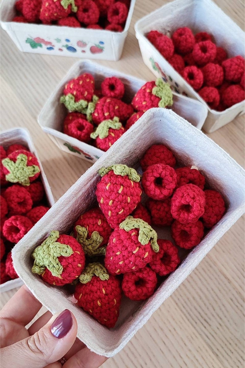Set of crochet 5 strawberries and 10 raspberries for play kids kitchen, birthday gift toddler, pretend play fruits, beautiful handmade toys. image 1