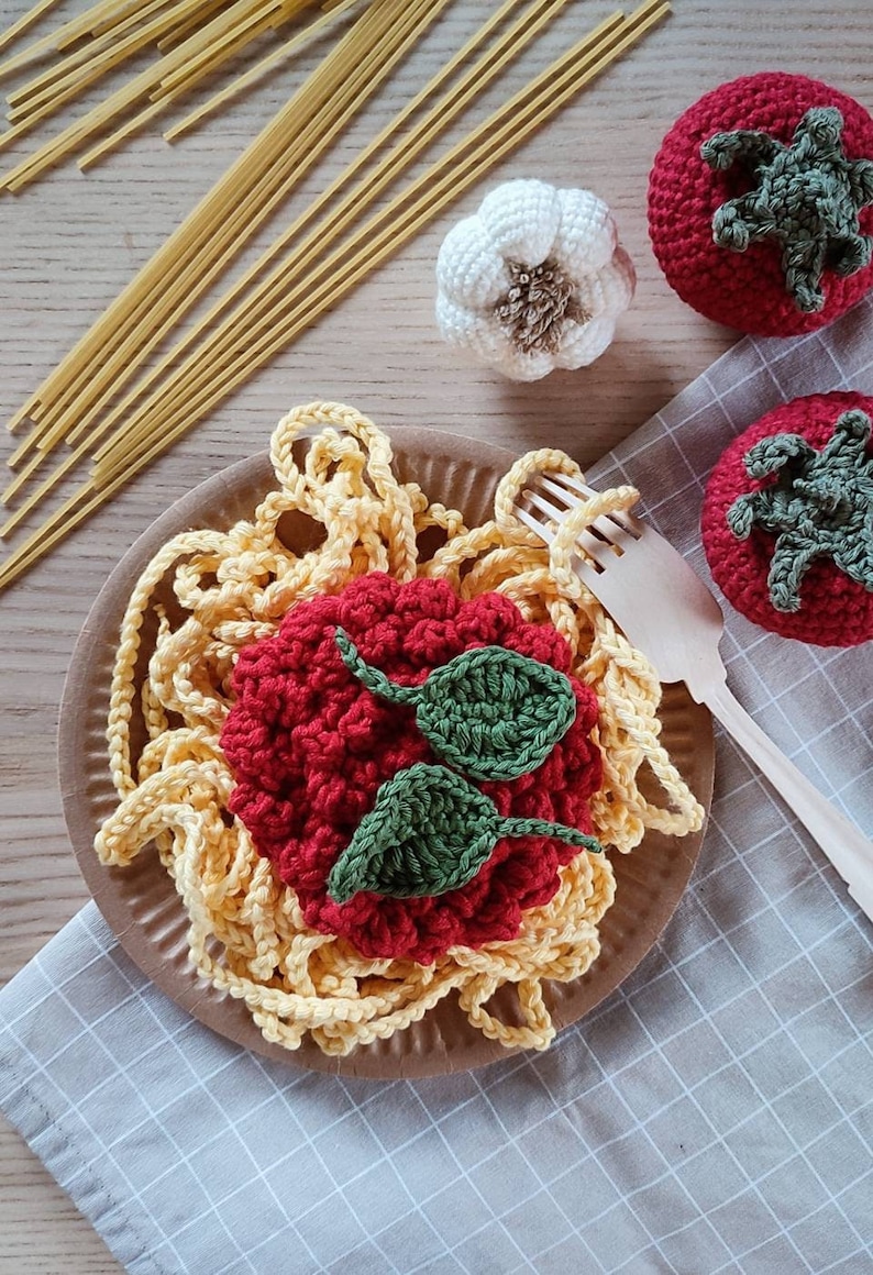 Crochet food spaghetti. Pasta with tomato sauce. Kids kitchen accessories Pretend play food, dinners set, fake fun food, realistic play food image 1