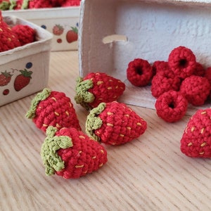 Set of crochet 5 strawberries and 10 raspberries for play kids kitchen, birthday gift toddler, pretend play fruits, beautiful handmade toys. image 7