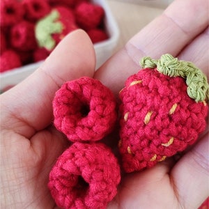 Set of crochet 5 strawberries and 10 raspberries for play kids kitchen, birthday gift toddler, pretend play fruits, beautiful handmade toys. image 3