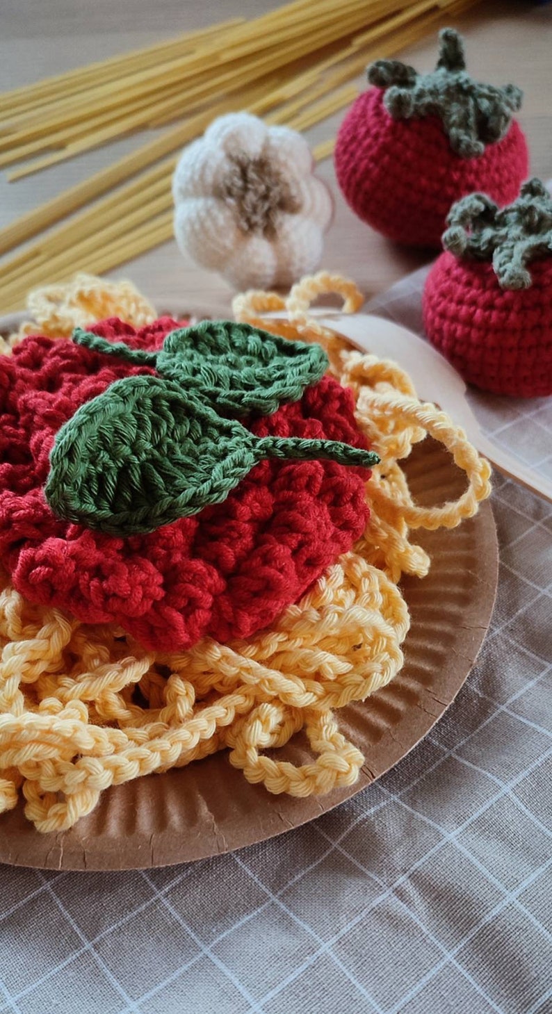 Crochet food spaghetti. Pasta with tomato sauce. Kids kitchen accessories Pretend play food, dinners set, fake fun food, realistic play food image 3