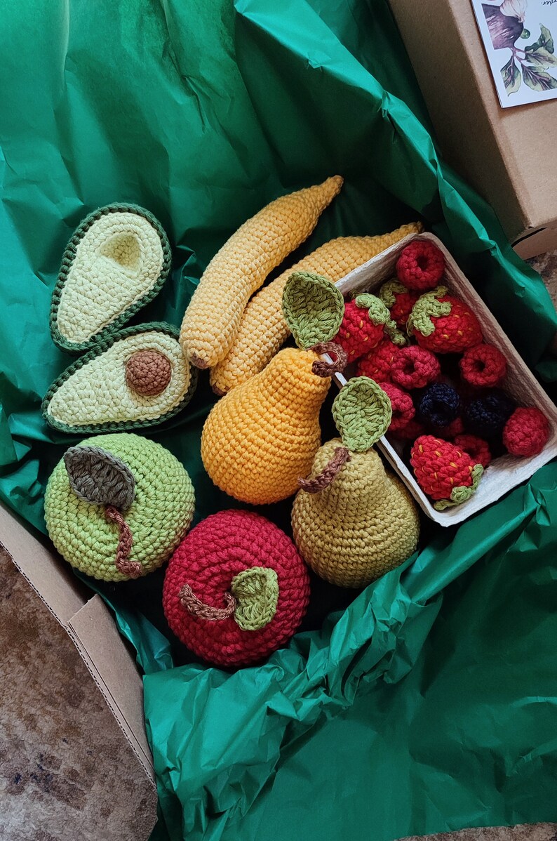 Crochet fruit apple toy for kids, kitchen accessories. Pretend play food. Montessori baby toy, gift for toddler, educational preschool toy image 2