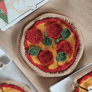 Crochet Pizza for play Italian restaurant, kids kitchen accessories, pretend play food set, waldorf preschool toys for toddler, cooking toys