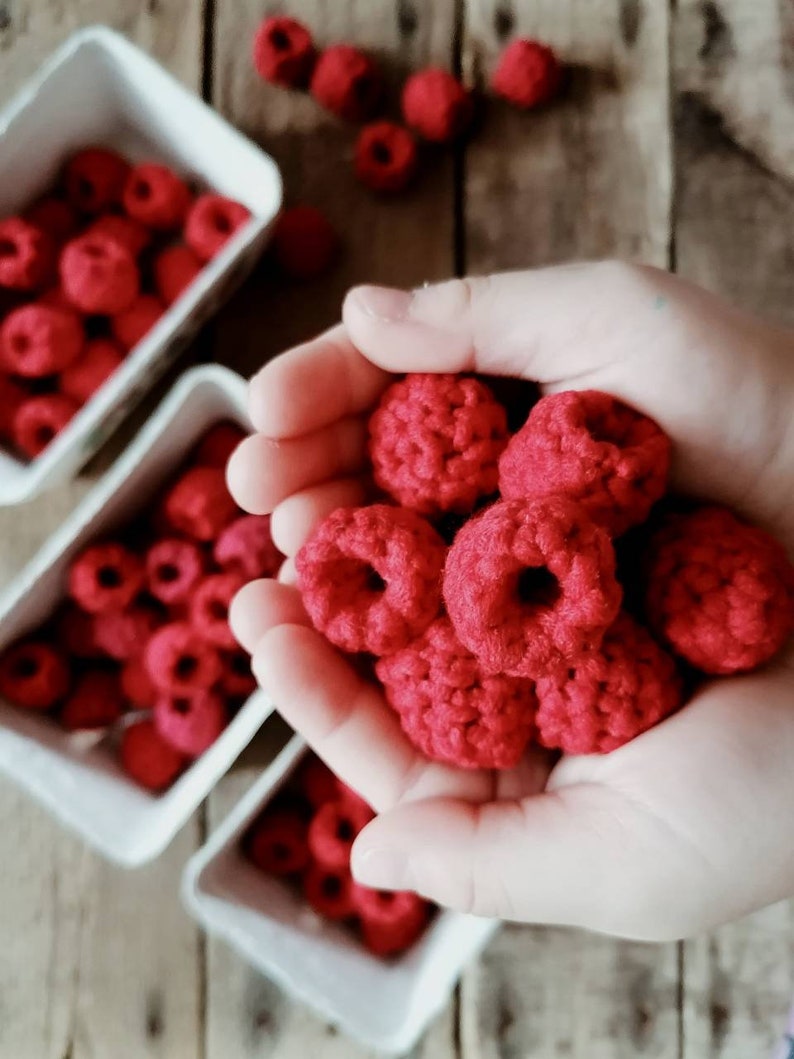 Crochet raspberries to play kitchen for children25 Kitchen accessories, play food set for kids kitchen. Educational toys for kids birthday zdjęcie 3