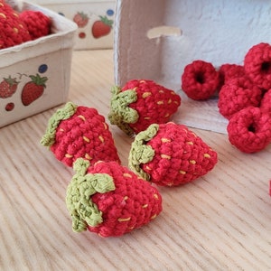 Crochet fruit strawberries (1pc), play kids kitchen, pretend play food, Toy Food Assortment, Fake Food for toddler, baby girl birthday gift