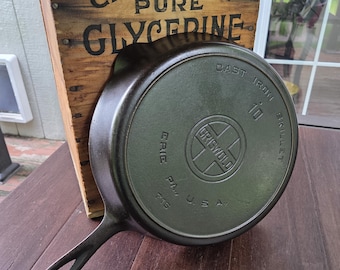 Griswold #10 Cast Iron Skillet With Large Block Logo And Heat Ring Restored