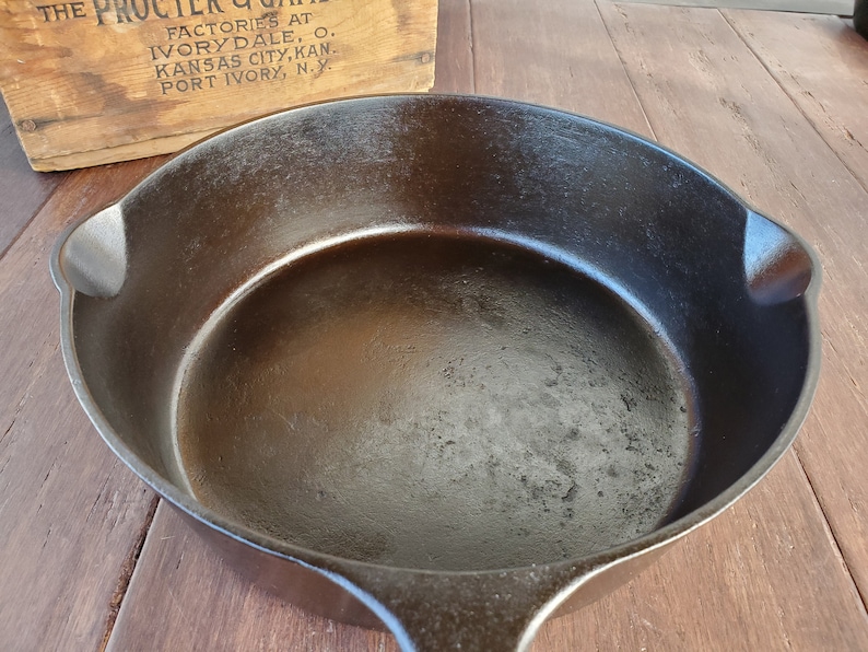 Griswold Iron Mountain 8 Chicken Pan With Matching Lid Etsy