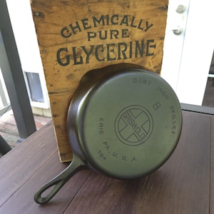 Griswold #8 Gusseisenpfanne mit großem Block-Logo Restauriert