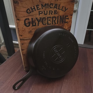 Griswold #8 Gusseisenpfanne mit großem Block-Logo Restauriert