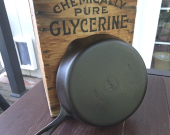 Griswold #8 Gusseisenpfanne mit kleinem Block-Logo Restauriert