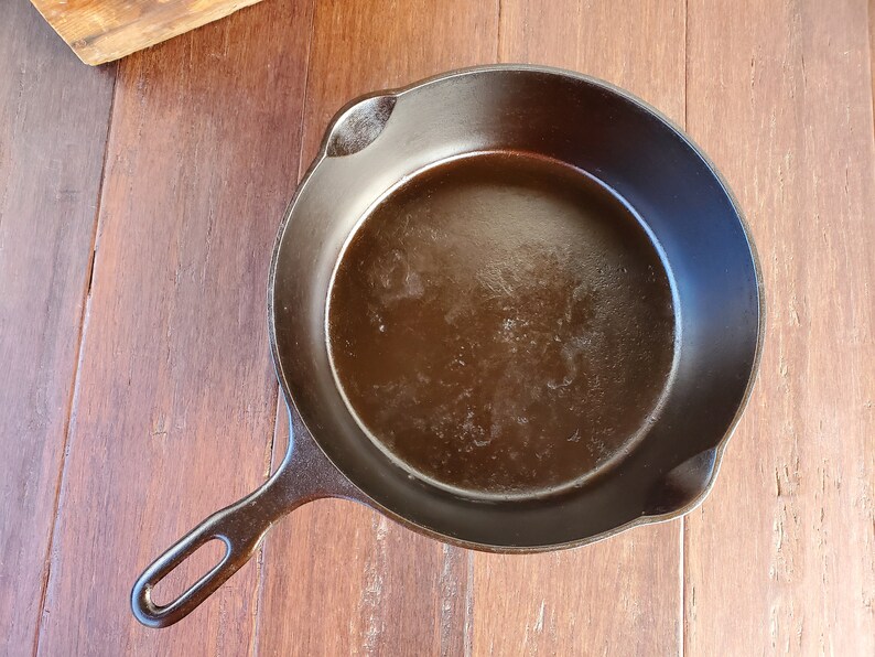 Griswold Iron Mountain 8 Chicken Pan With Matching Lid Etsy