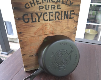 Sartén de hierro fundido Griswold n.° 5 con logotipo grande en bloque, restaurada.