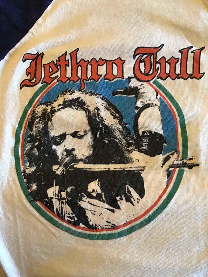 Jethro Tull Living In The Past Classic T Shirt T-shirt sold by