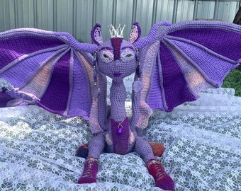 Alien Dragon Queen (Crocheted)