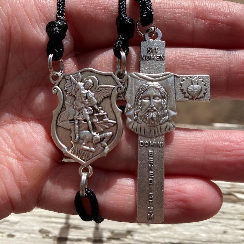 Holy Face Crucifix Necklace - Etsy