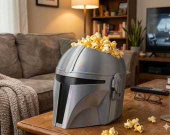 Balde de Pipoca em Formato de Capacete Espacial, Tigela de Pipoca para Guerra Galáctica, Decoração para Noite de Cinema Estelar, Tigela de Lanche com Impressão 3D em Prata Brilhante, Presente para Gamers