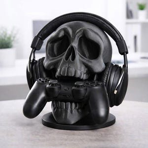 Skull Controller & Headset Stand – Gaming Desk Organizer for Xbox, PS5, PS4, Spooky Gamer Gift
