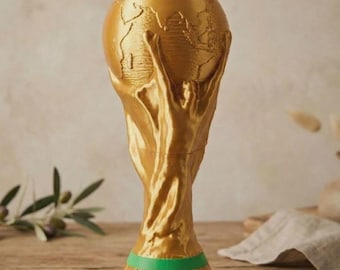 サッカーのトロフィーをイメージしたゴールドのPLA製、7インチ～15インチ