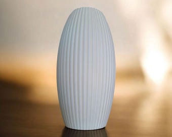 Alexia Ribbed Vase | Handmade Modern Decorative Sculpture | Luxury Minimalist Home Decor | Eco Friendly PLA