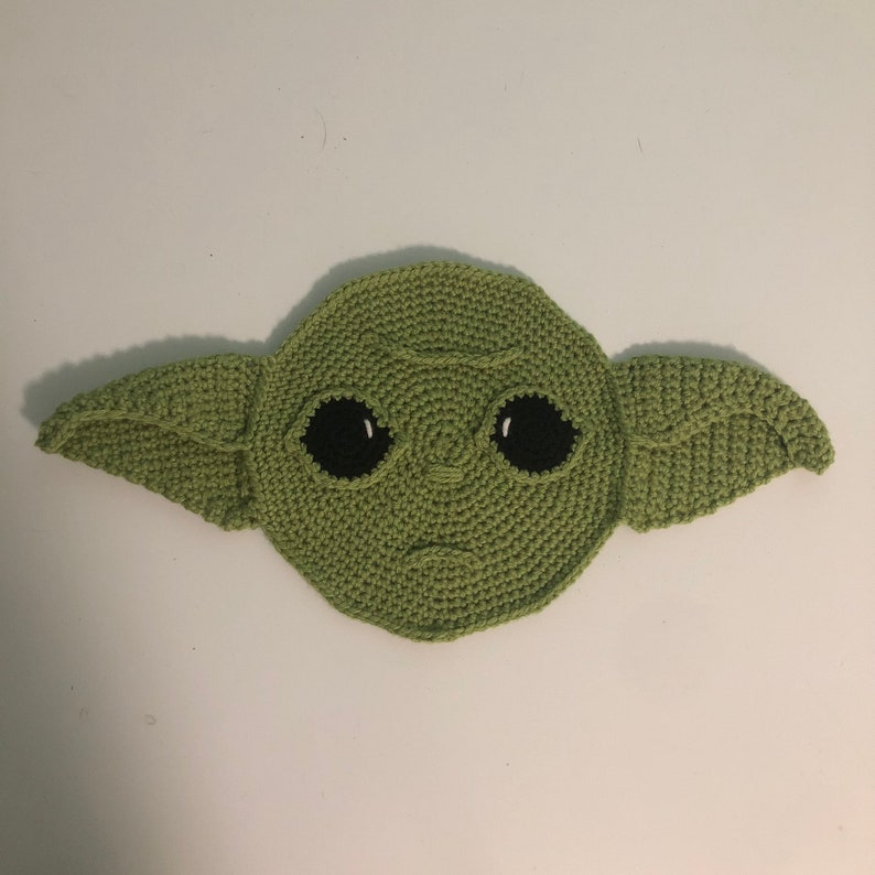 Green Alien Applique Crochet Pattern image 1