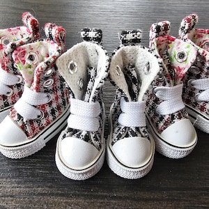 A Pair of Plaid Hi-Top Sneakers for Blythe dolls