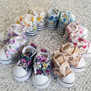 A Pair of Floral Sneaker For Blythe/Azone/Licca/Pullip Dolls