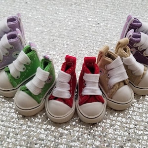 A pair of &#39;All Stars&#39; Sneakers for Blythe/Azone/Licca/Pullip Dolls