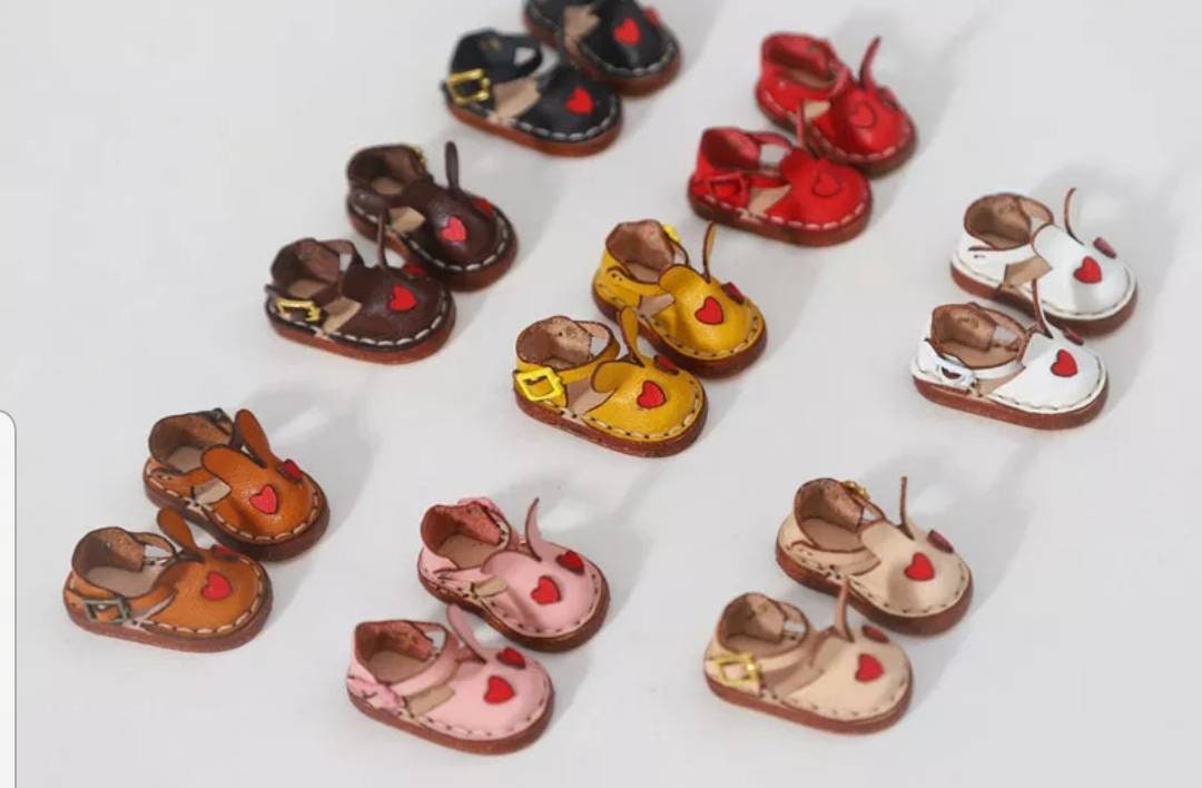 A Pair of Bunny Leather Shoes for Blythe/Azone/Licca/Pullip/OB24