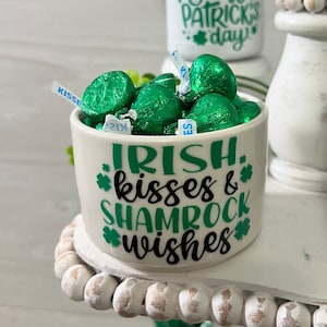 St Patrick&#39;s tiered tray, St. Patrick&#39;s Day tiered tray decor, irish kisses, tiered tray accessory, St Patricks Day candy dish, tray decor