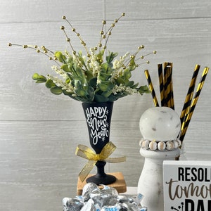 New Years eve tiered tray decor, New years eve party decor, New Years eve home decor, Happy New Year mini champagne glass and florals