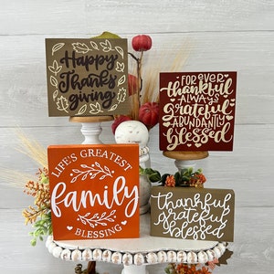 Decoración de bandeja con niveles de otoño, decoración de bandeja con niveles de acción de gracias, decoración del hogar de otoño, decoración de acción de gracias, mini carteles de otoño, decoración de estantería de acción de gracias