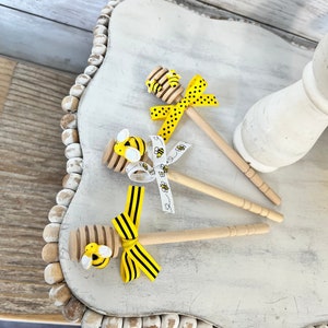 bumble bee tiered tray decor, wood honey dippers, bee themed homes decor, summer tiered tray decor, honey bee decor, bumble bee