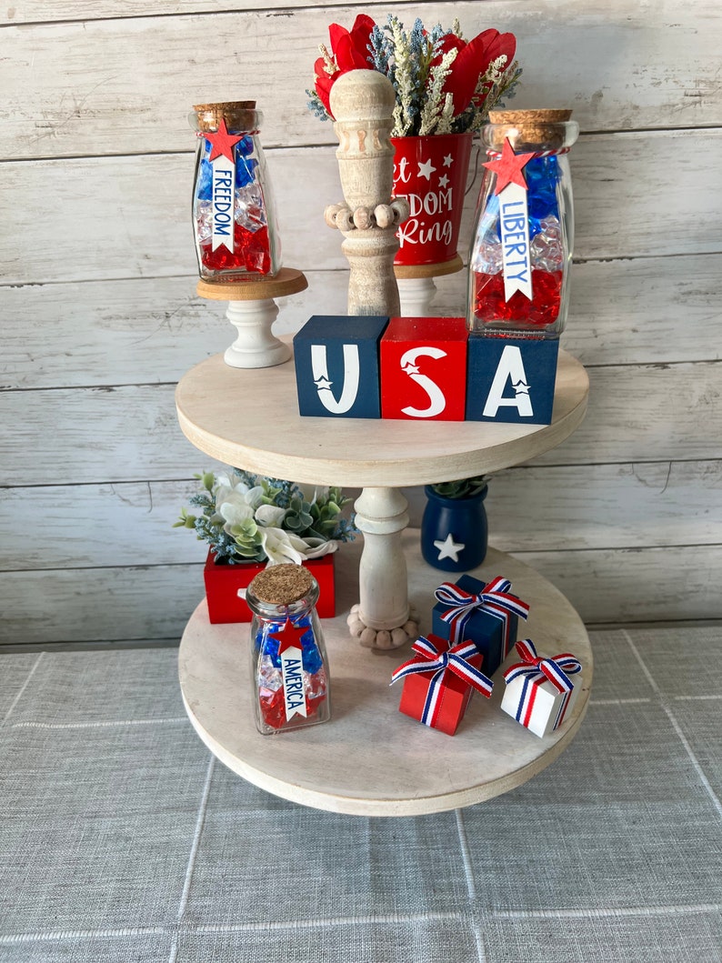 Patriotic Cracker Tray main image 0