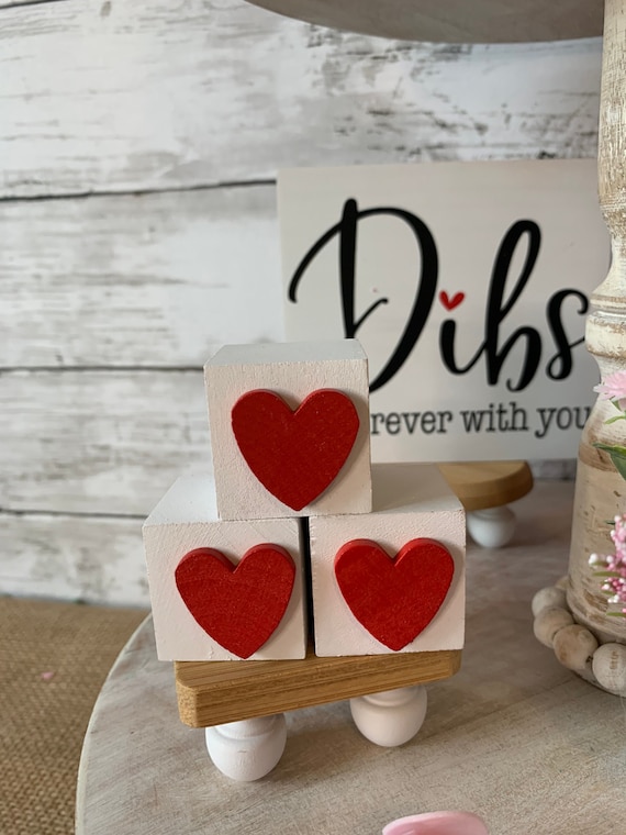 5 Pcs Fabric Heart Wooden Sign on Stand Heart Shape Wood Decor Valentine's  Day Tiered Tray Decor Freestanding Heart Decor Valentine's Day Table Decor