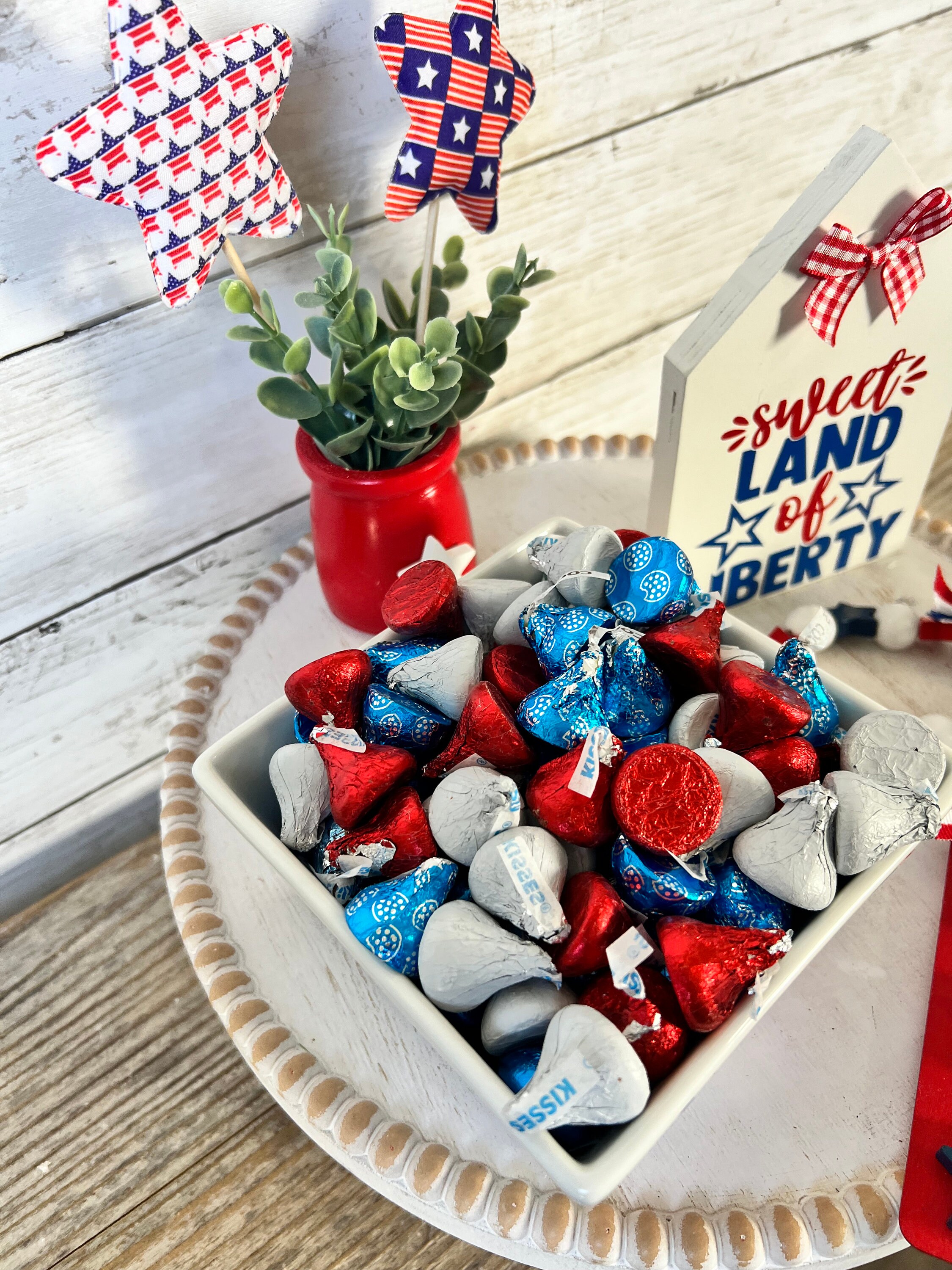 50pcs American Flag Paper Food Trays, Disposable Snack Candy Holder Food Dinnerware Boat For 4th Of July Patriotic Memorial Day Party Supplies Table Decorations
