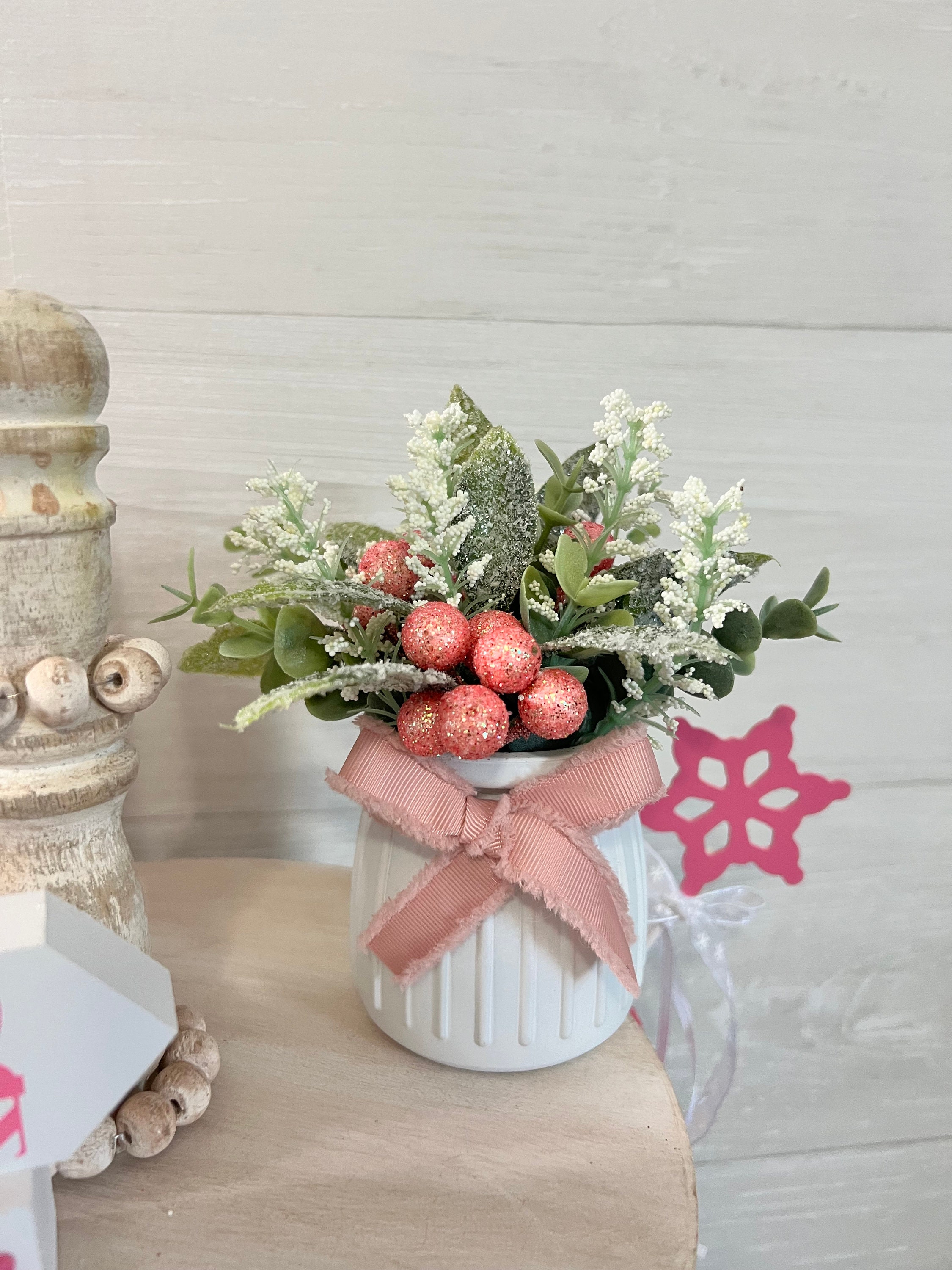 HOMSFOU 40 Fiori Di Natale Finti Mini Stella Di Natale Glitterata - Decorazioni Per Albero, Centrotavola E Ghirlande - Rosse, 6 Cm