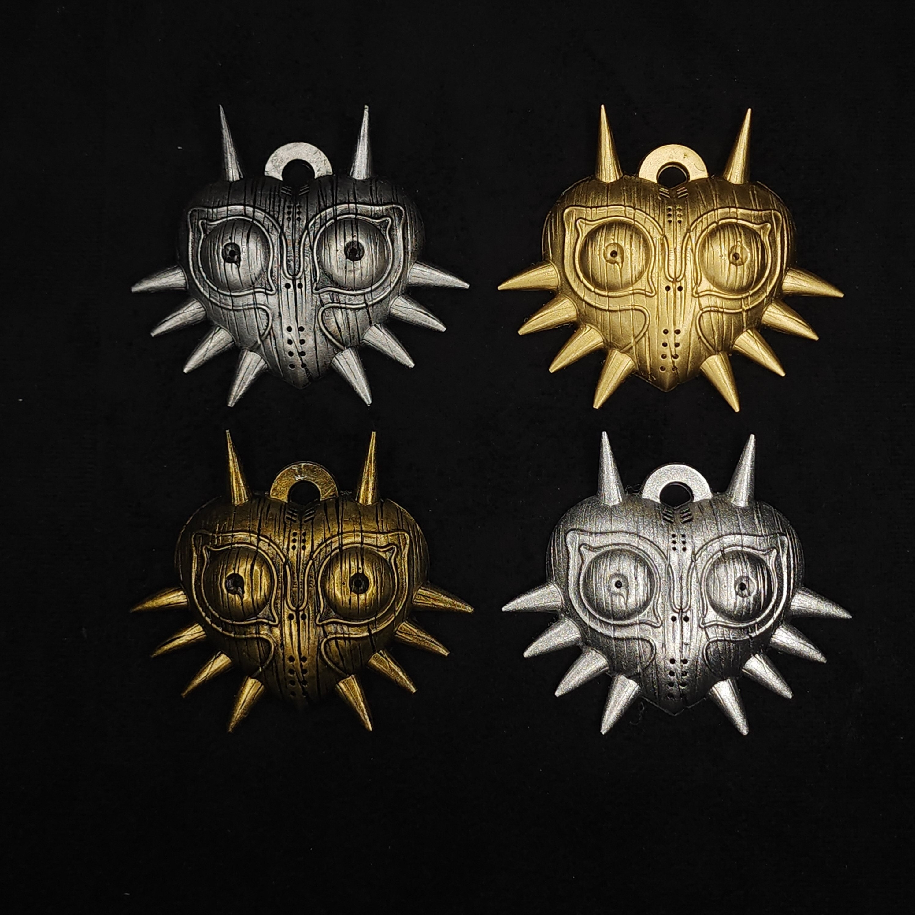 Majoras Mask Keychain | Legend of Zelda | Gold and Silver Majoras
