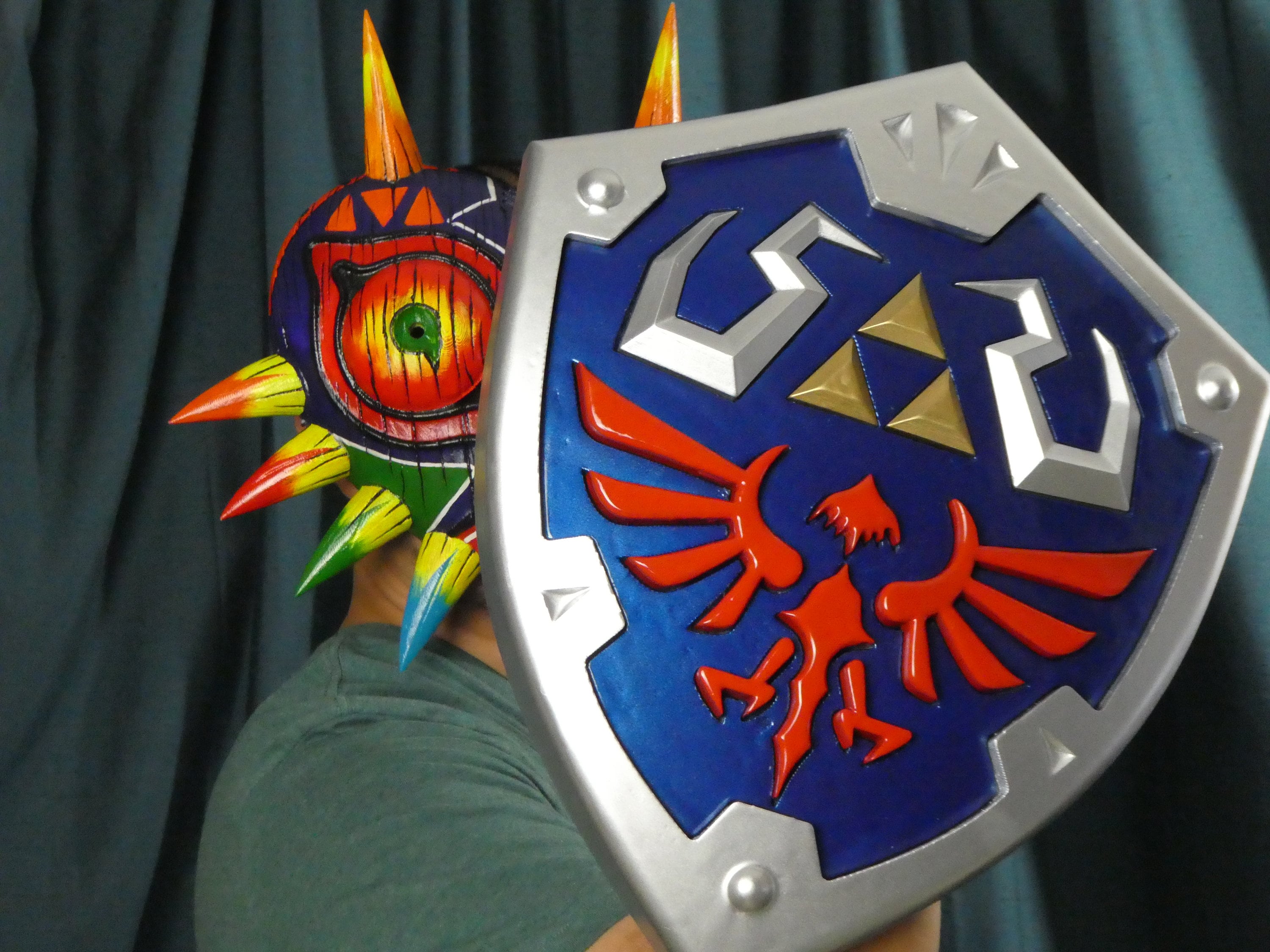  Link's Hylian Shield, 17 Handmade Wooden Shield, Legend of  Zelda Toy Shield, Wooden Cosplay Accessory, Handmade in USA