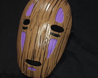 Máscara sin rostro con vetas de madera / Cosplay de Kaonashi pintado a mano