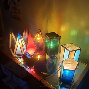 Lampe/abat-jour en vitrail
