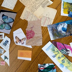 Zak met collage- en logboekpapier 4