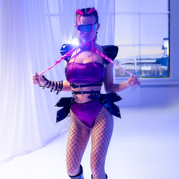 Ensemble de tenues gothiques urbaines haut de gamme, bracelet, vêtements en cuir vinyle foncé, tenue cyberpunk, vêtements futuristes, costume avant-gardiste, tenue de club audacieuse