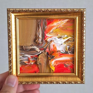Pequena pintura abstrata a óleo emoldurada, arte de parede 4x4, arte abstrata em vermelho, amarelo e laranja, arte em cores quentes, pronta para pendurar, pequena arte inspiradora