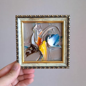 Pintura abstracta texturizada de empasto, regalo único, mini arte de pared en gris suave, tonos azules coloridos, obra de arte enmarcada, arte de pared cuadrado moderno de 5 x 5 pulgadas
