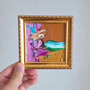 Pequena pintura abstrata texturizada, roxo, amarelo, pintura a óleo texturizada, magenta, ciano, abstrato brilhante, pequena pintura original emoldurada, 5 por 5 arte