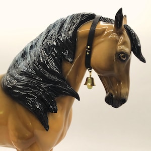 Model Horse Cobra Collars