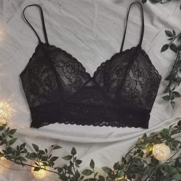 Lace bralette with lined cups and adjustable straps size 10 UK